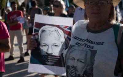 Se realizó en Plaza de Mayo un acto por la liberación de Julian Assange