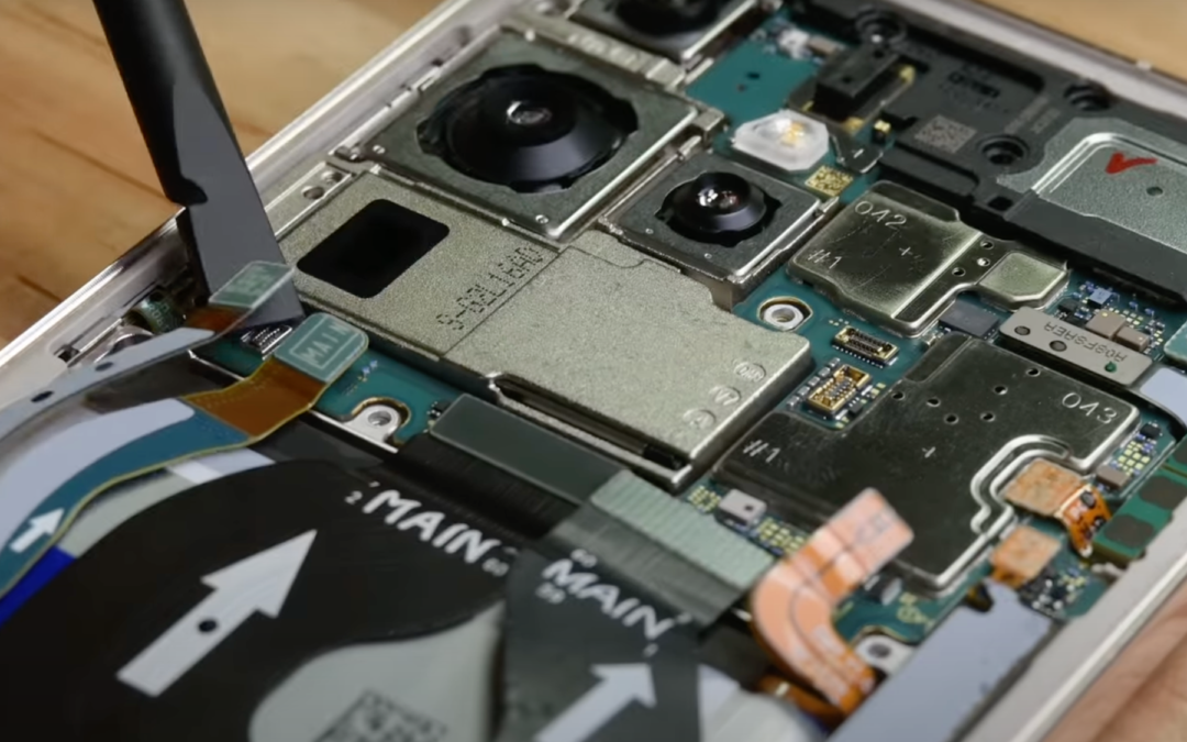 Samsung exige que los talleres de reparación independientes compartan los datos de los clientes y delaten a las personas que utilizan piezas de recambio, según muestra un contrato filtrado