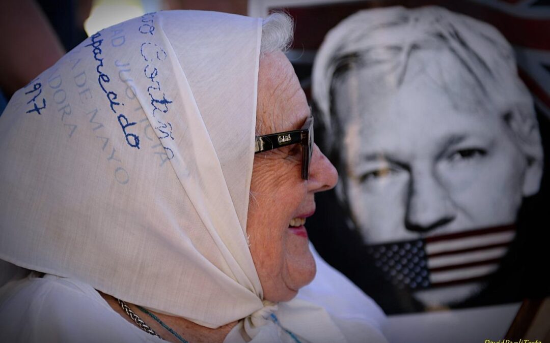 Nora Cortiñas, una luchadora que también apoyaba la causa por la libertad de Assange
