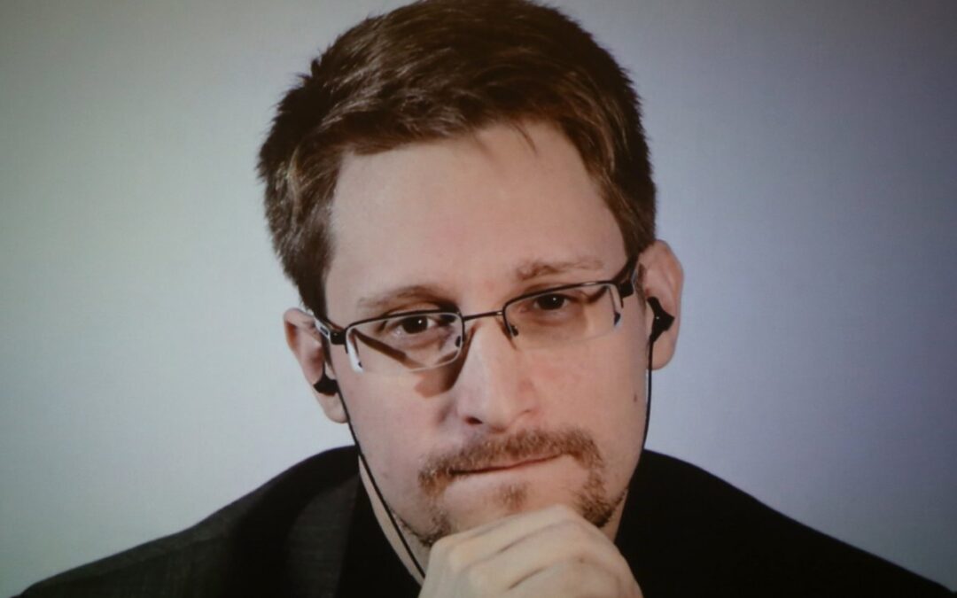 Snowden: «Se han quitado la máscara por completo, nunca confíen en OpenAI ni en sus productos»