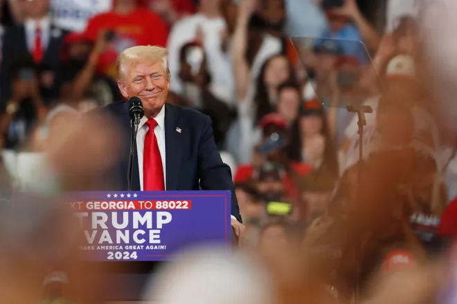 «La información es poder»: un memo filtrado de la campaña de Trump advierte al personal contra las filtraciones